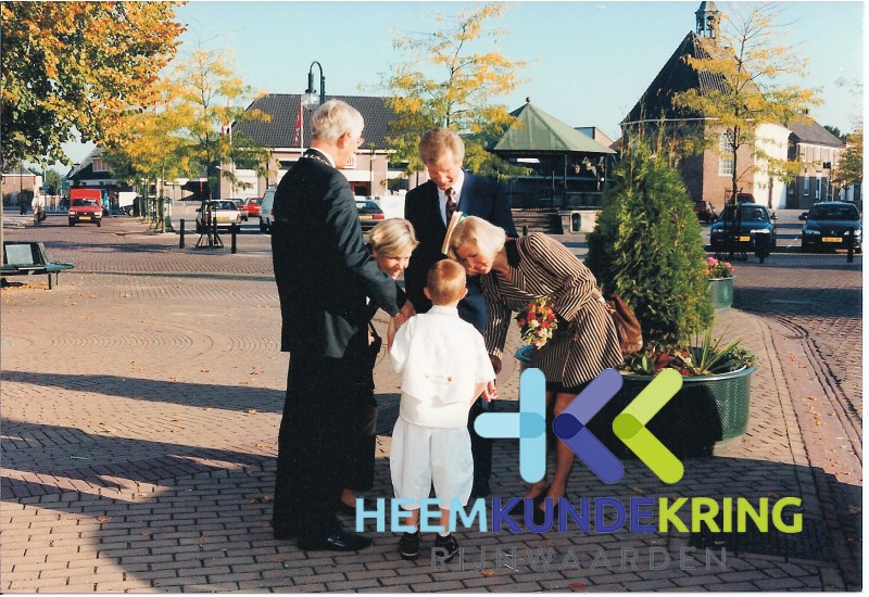 Lobith-Rijnwaarden CVK J.Kamminga op bezoek 25-09-1997 burgemeester W. Burgering F000008